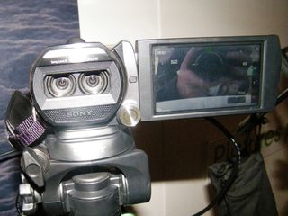 Sony HDR-TD20 v Toshiba Camileo Z100