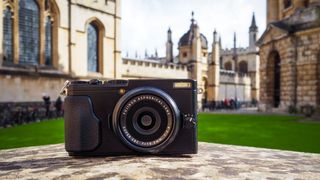 Fuji X70