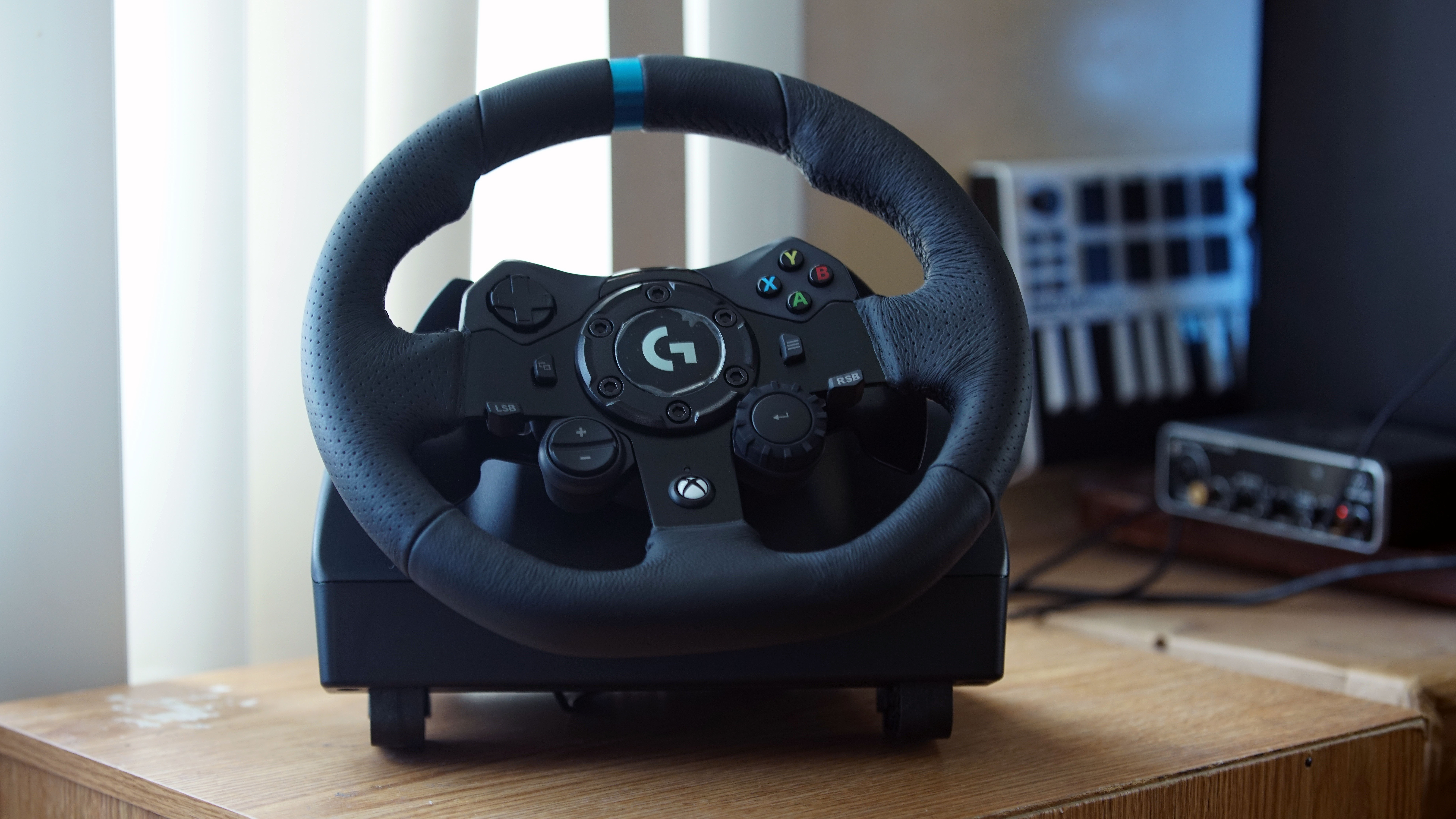 Logitech G923