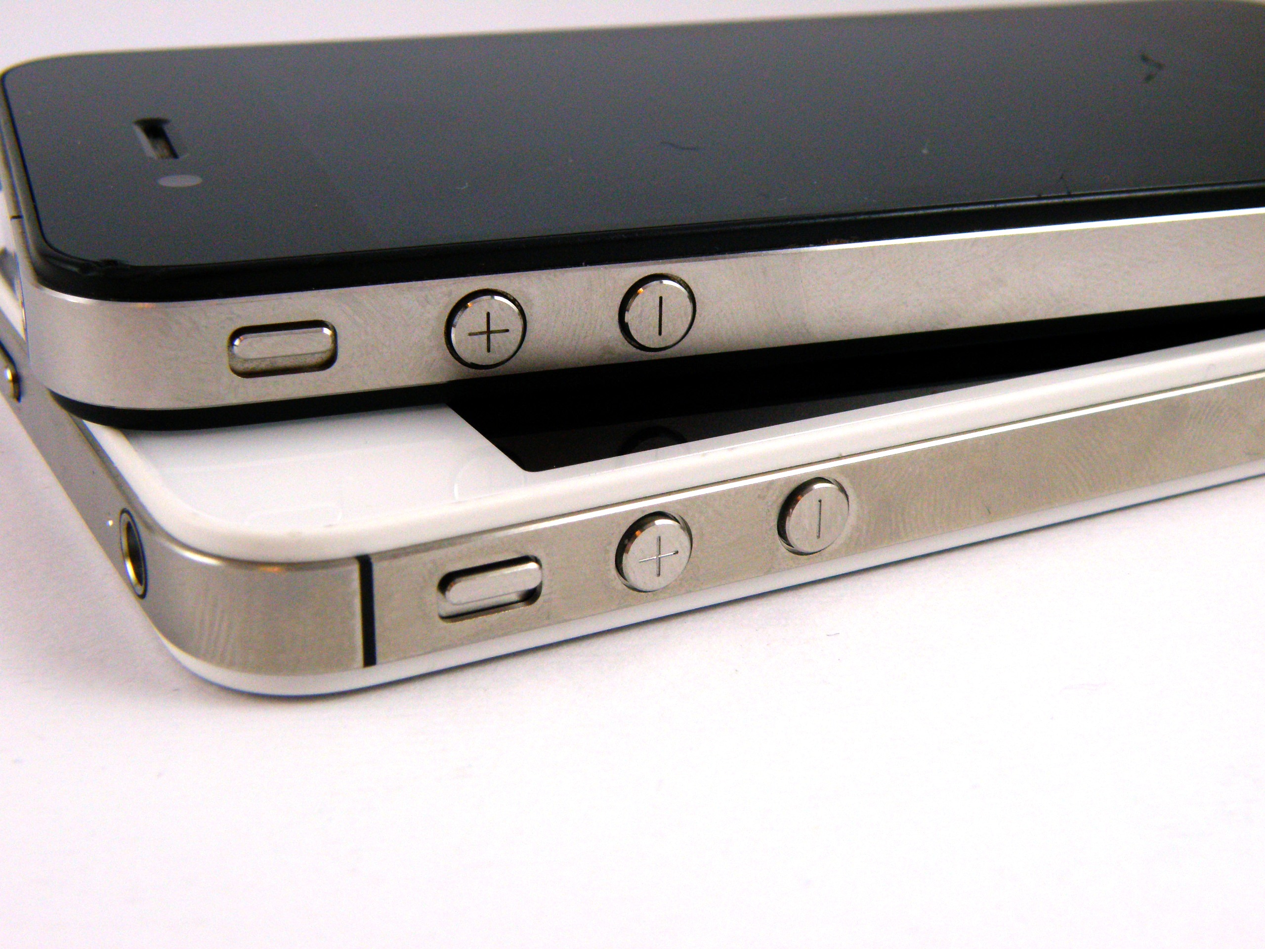 Apple iPhone 4S from the side