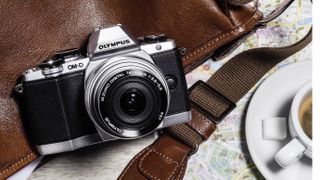 Olympus OM-D E-M10
