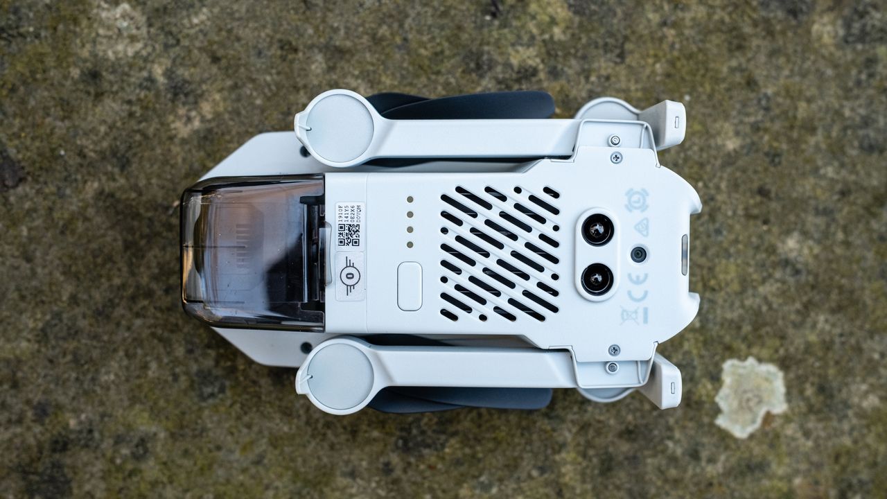 Potensic Atom 2 folded bottom view