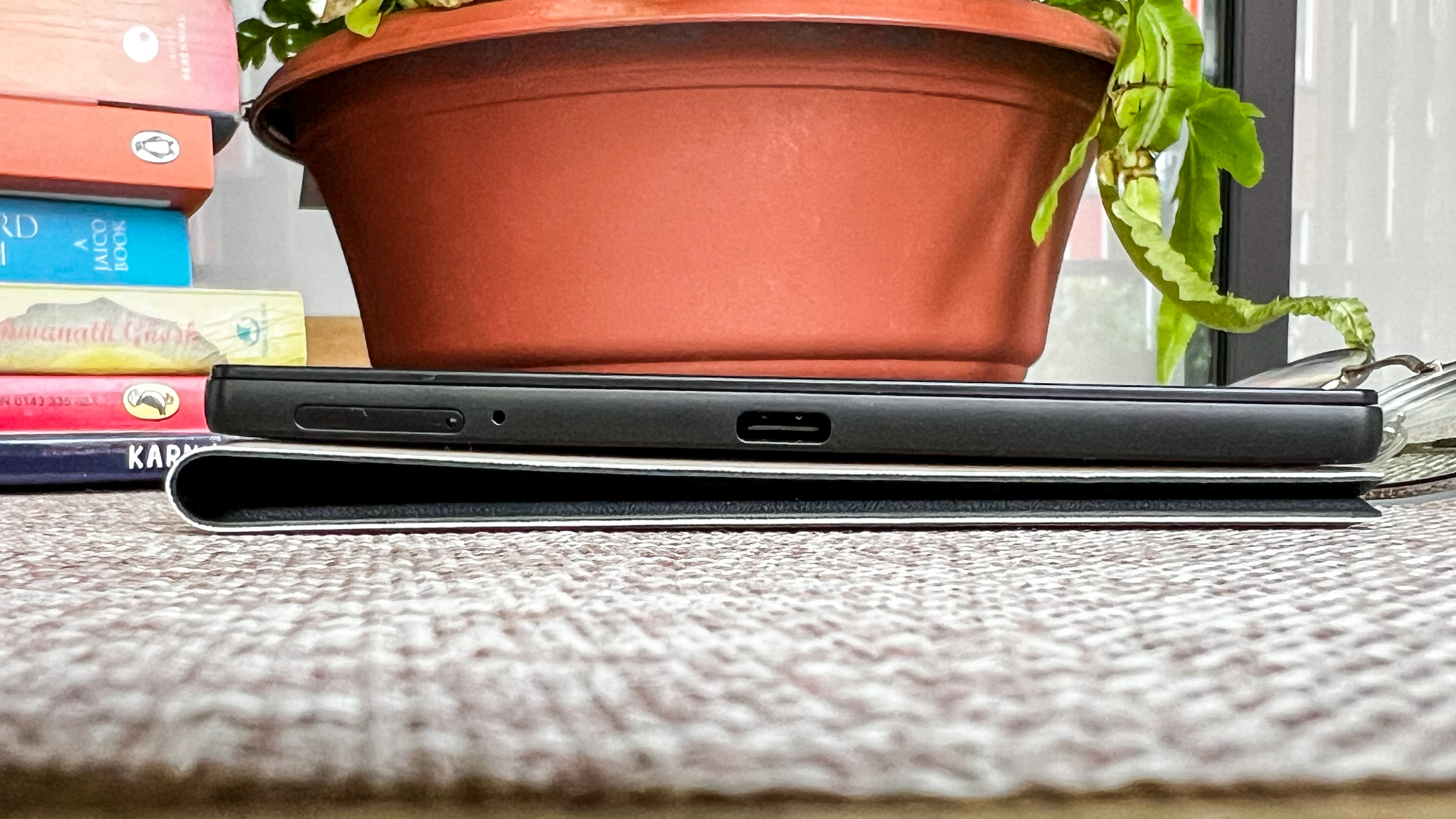 The USB-C port on the lower edge of the Onyx Boox Poke 5 ereader