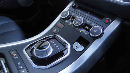 Evoque console