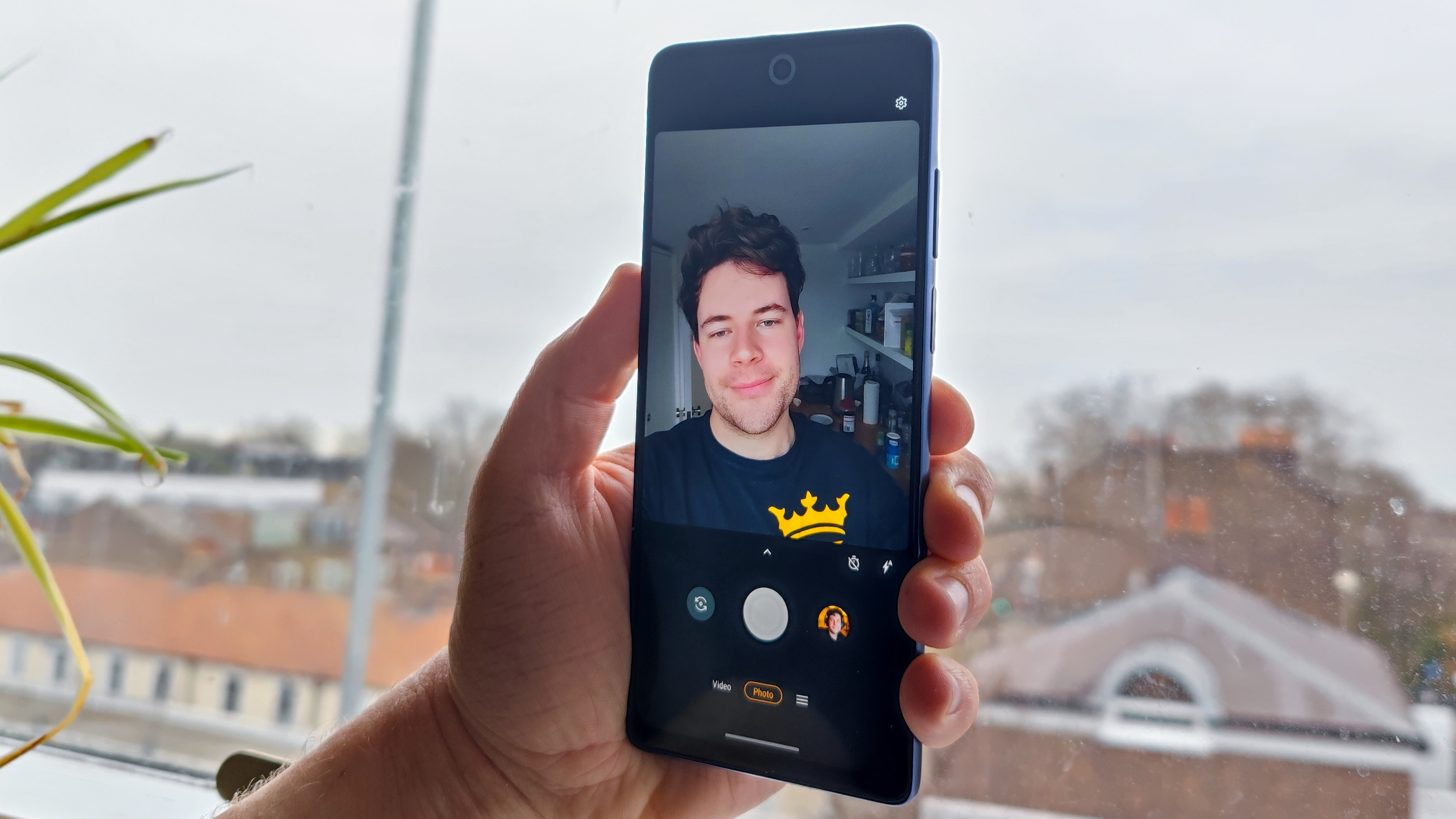 Moto G200