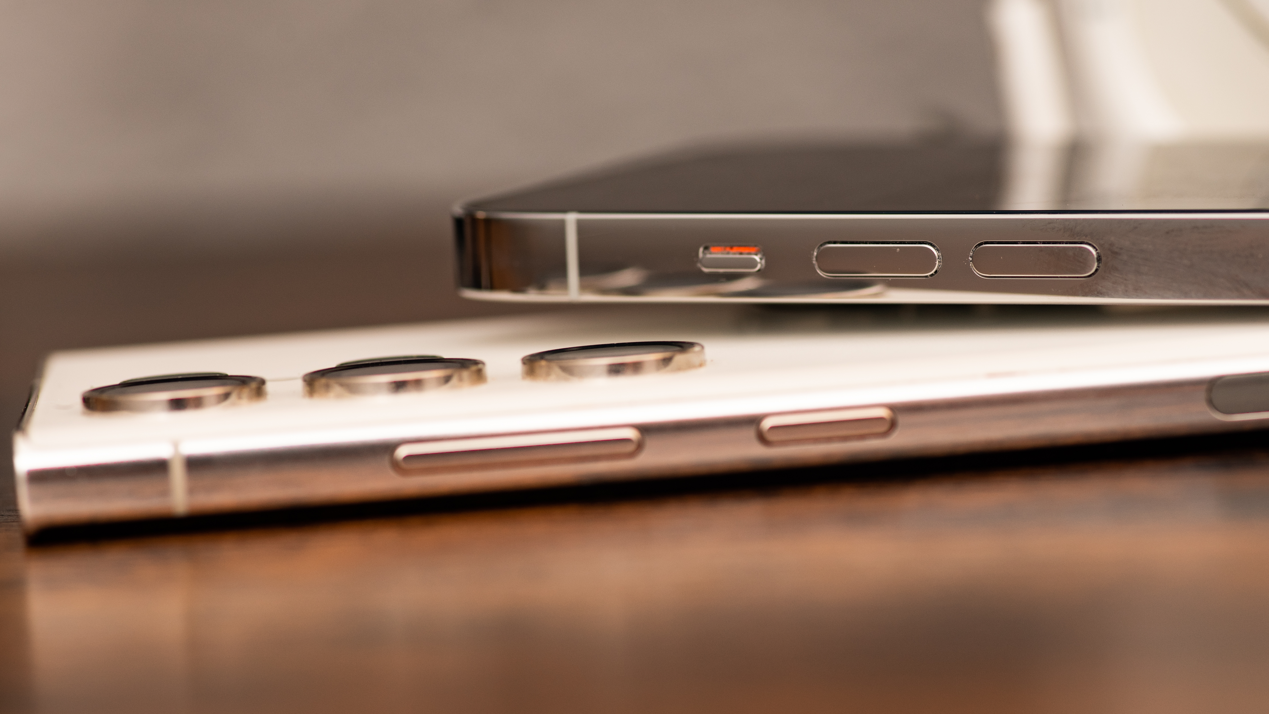 Apple iPhone 14 Pro and Galaxy S23 Ultra with iPod classic
