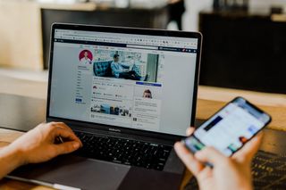 Logging into Facebook on MacBook