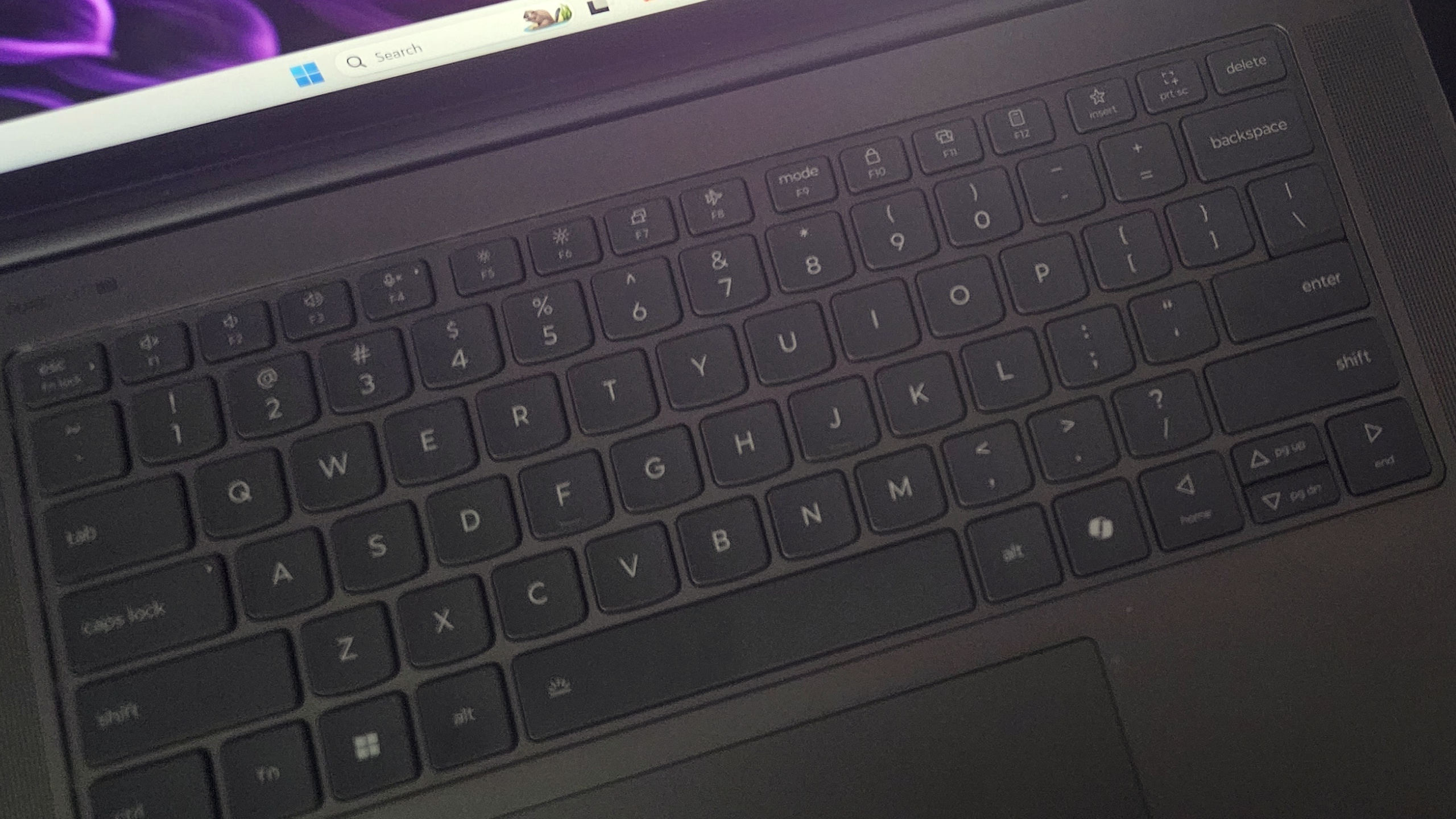 Lenovo Yoga Slim 7i Aura keyboard