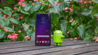 LG V40