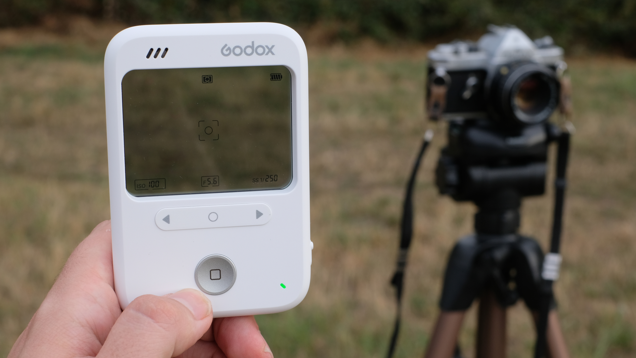 Photograph of the Godox C100 compact camera with transparent screen / viewfinder