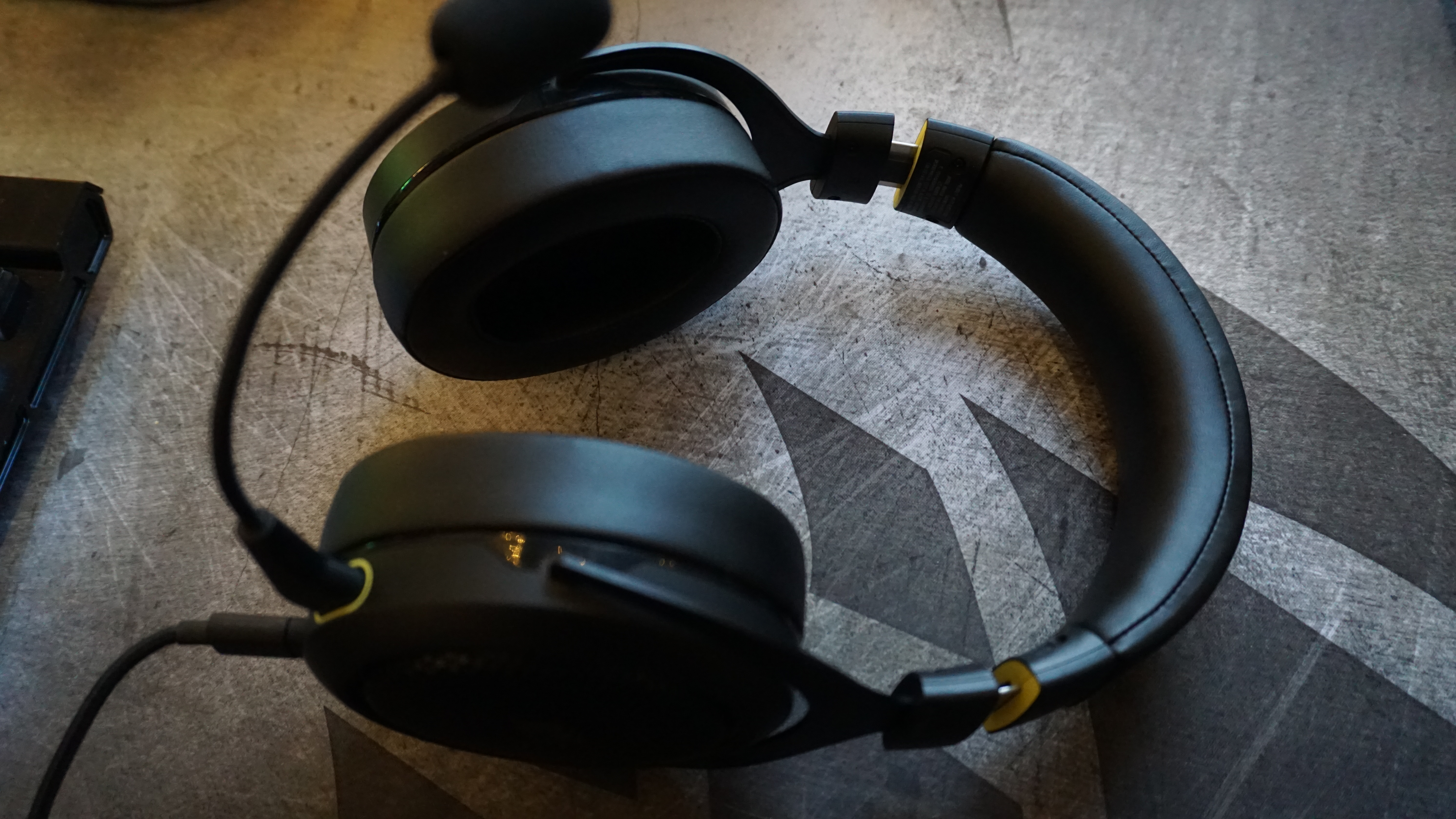 Corsair HS70BT