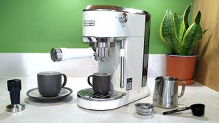 De'Longhi Dedica Duo espresso machine