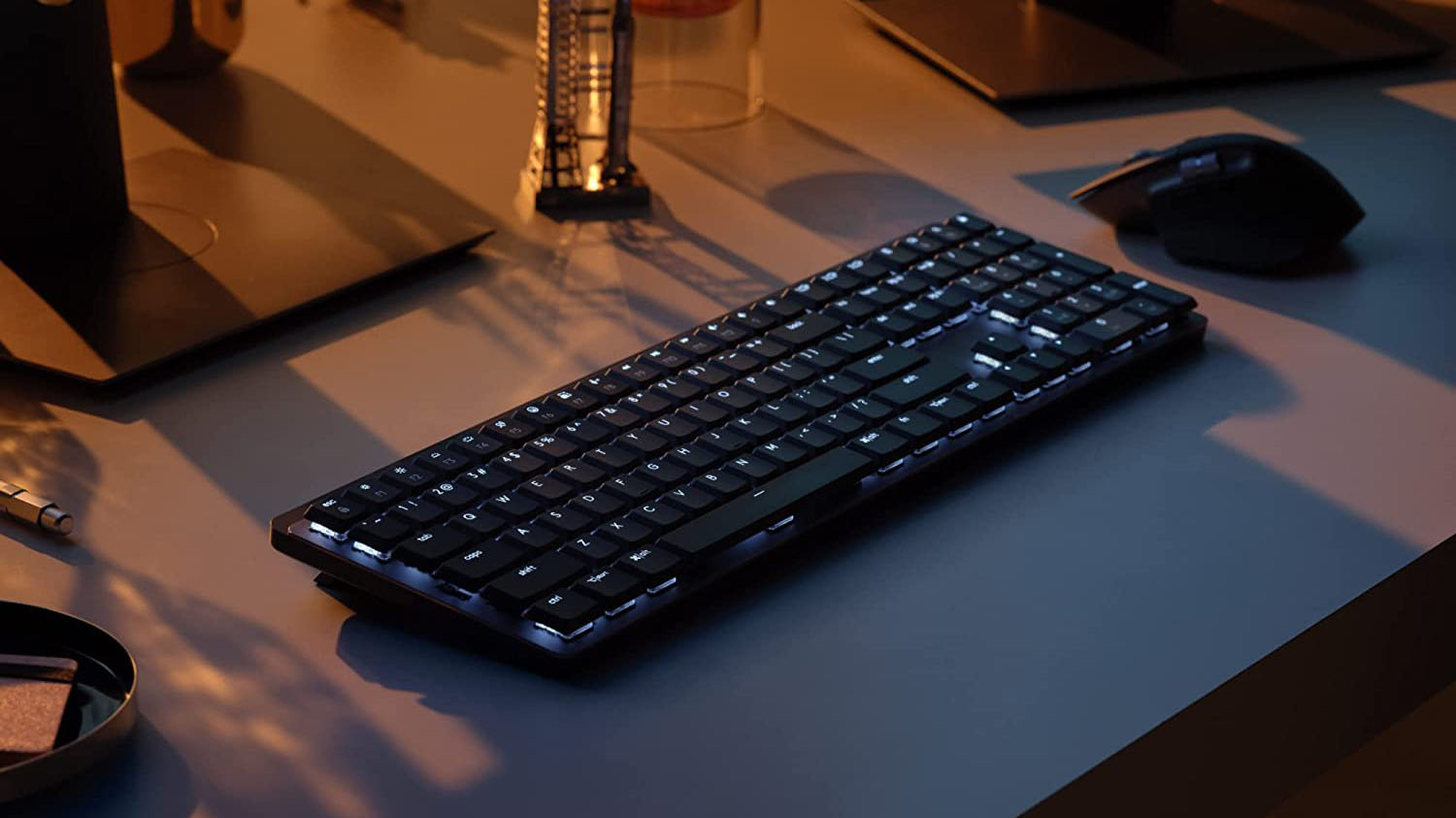 Logitech MX Mechanical vs Razer Pro Type Ultra