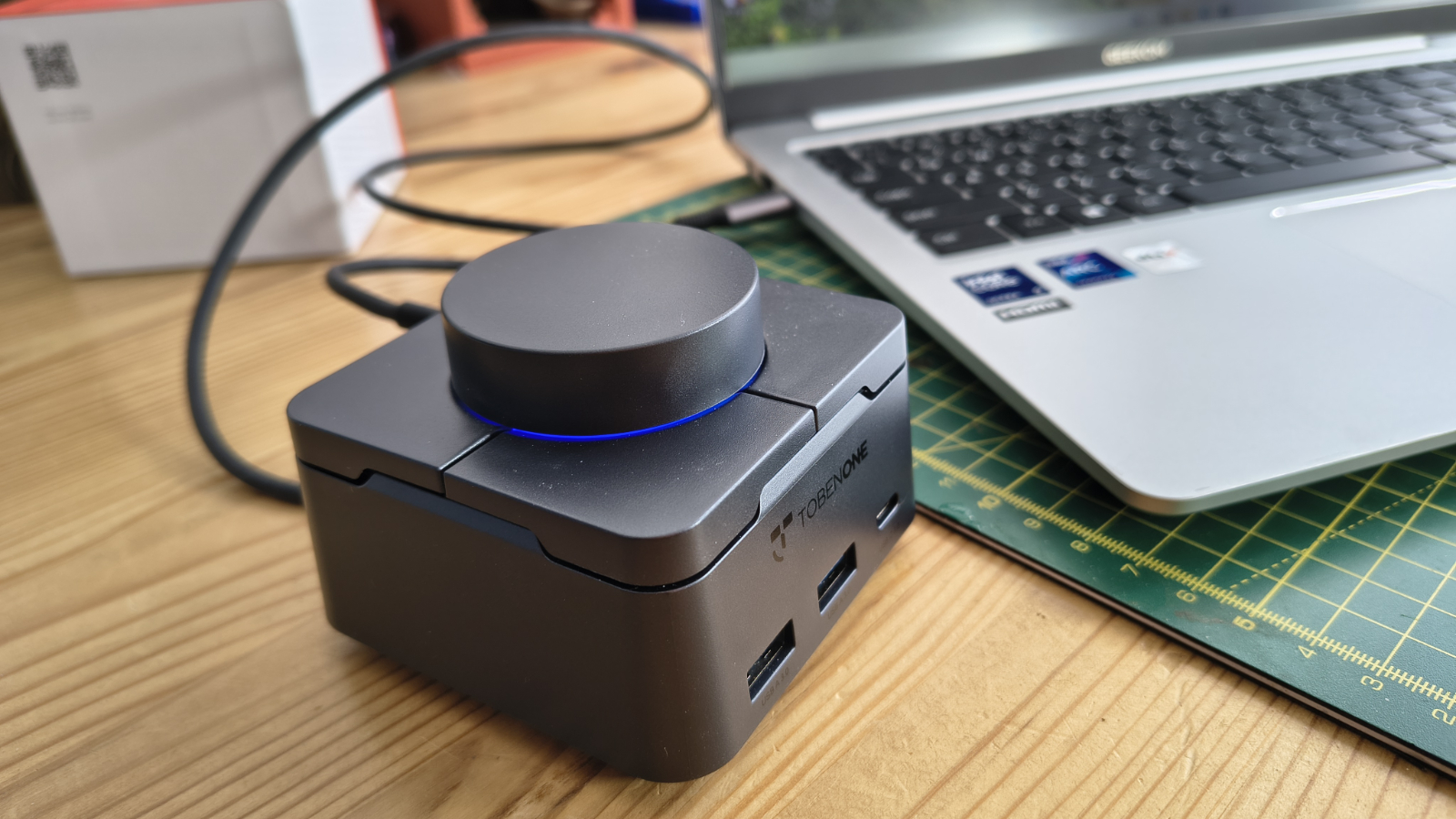 TobenONE UDS060 11-in-1 USB-C Docking Station