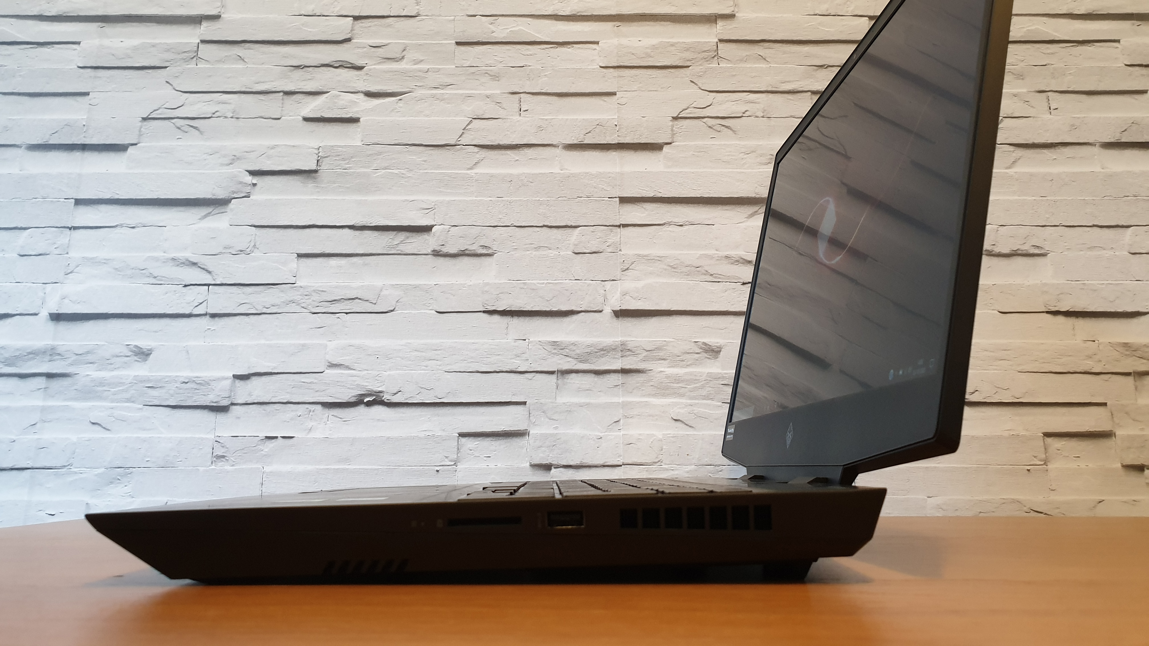 HP Omen 17