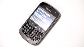 BlackBerry Bold 9930 review