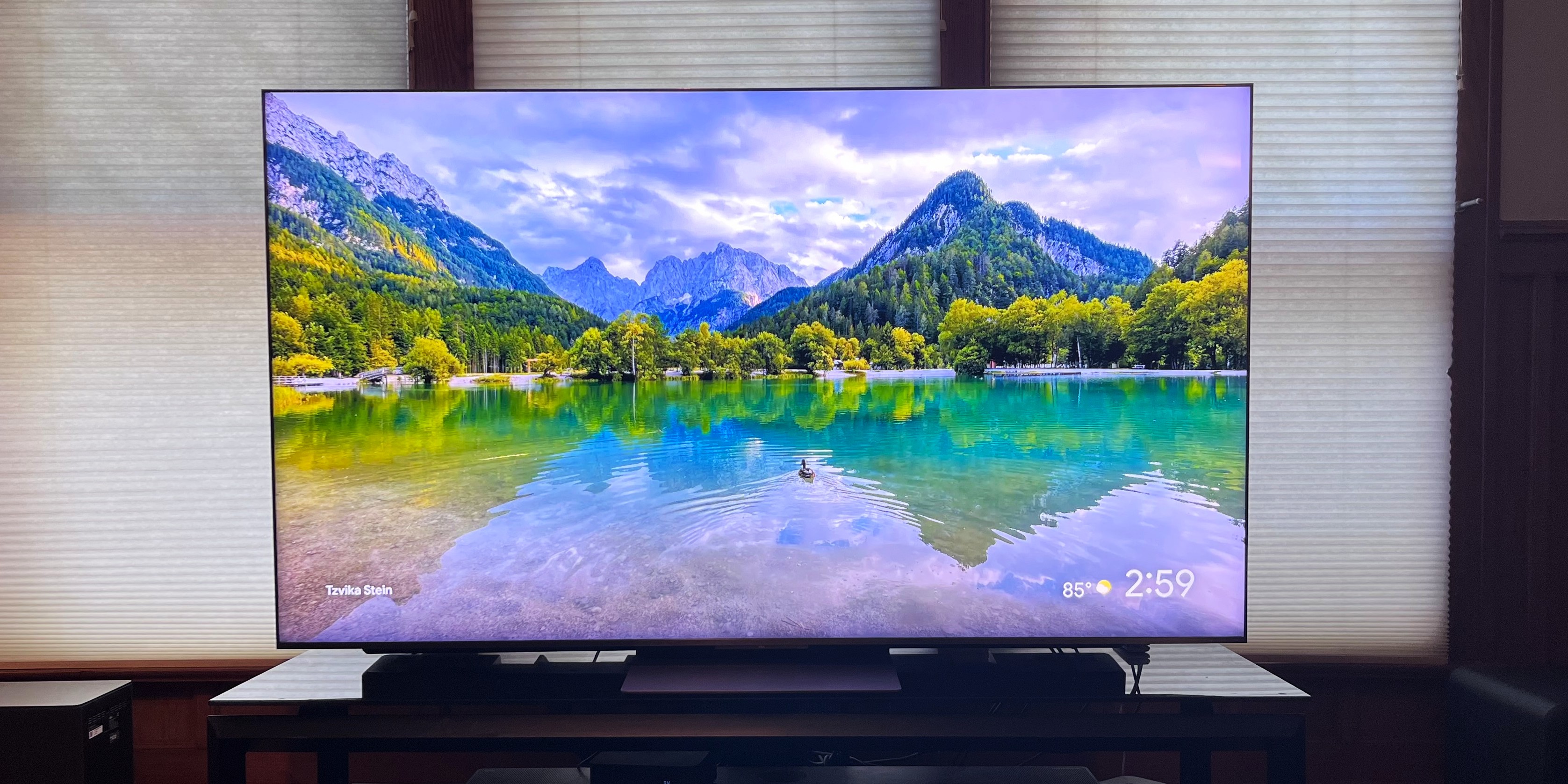 TCL QM8K showing image of landscape