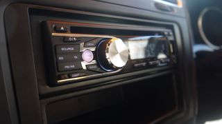 Government refuses to set digital radio switchover date