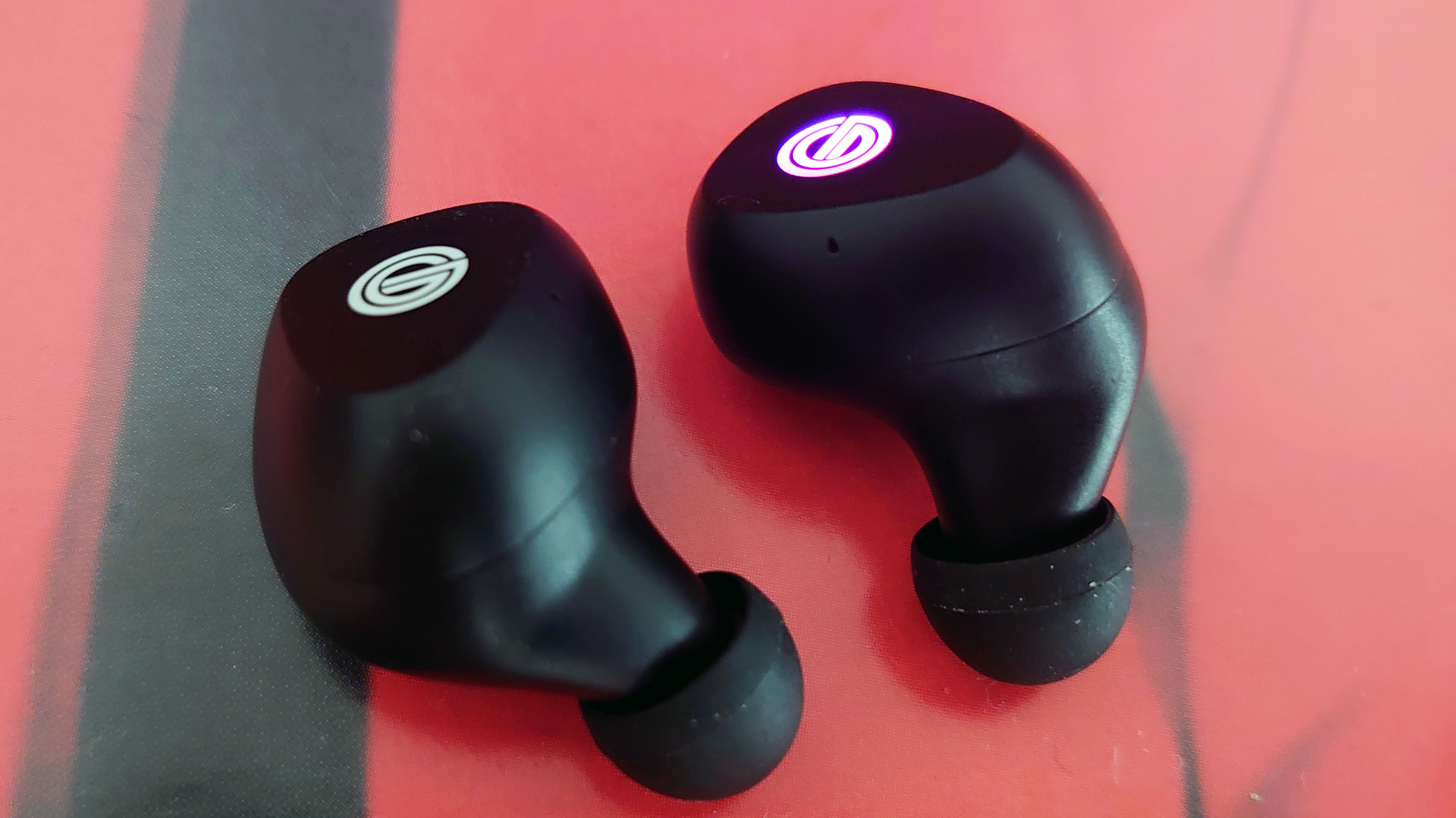 earbuds