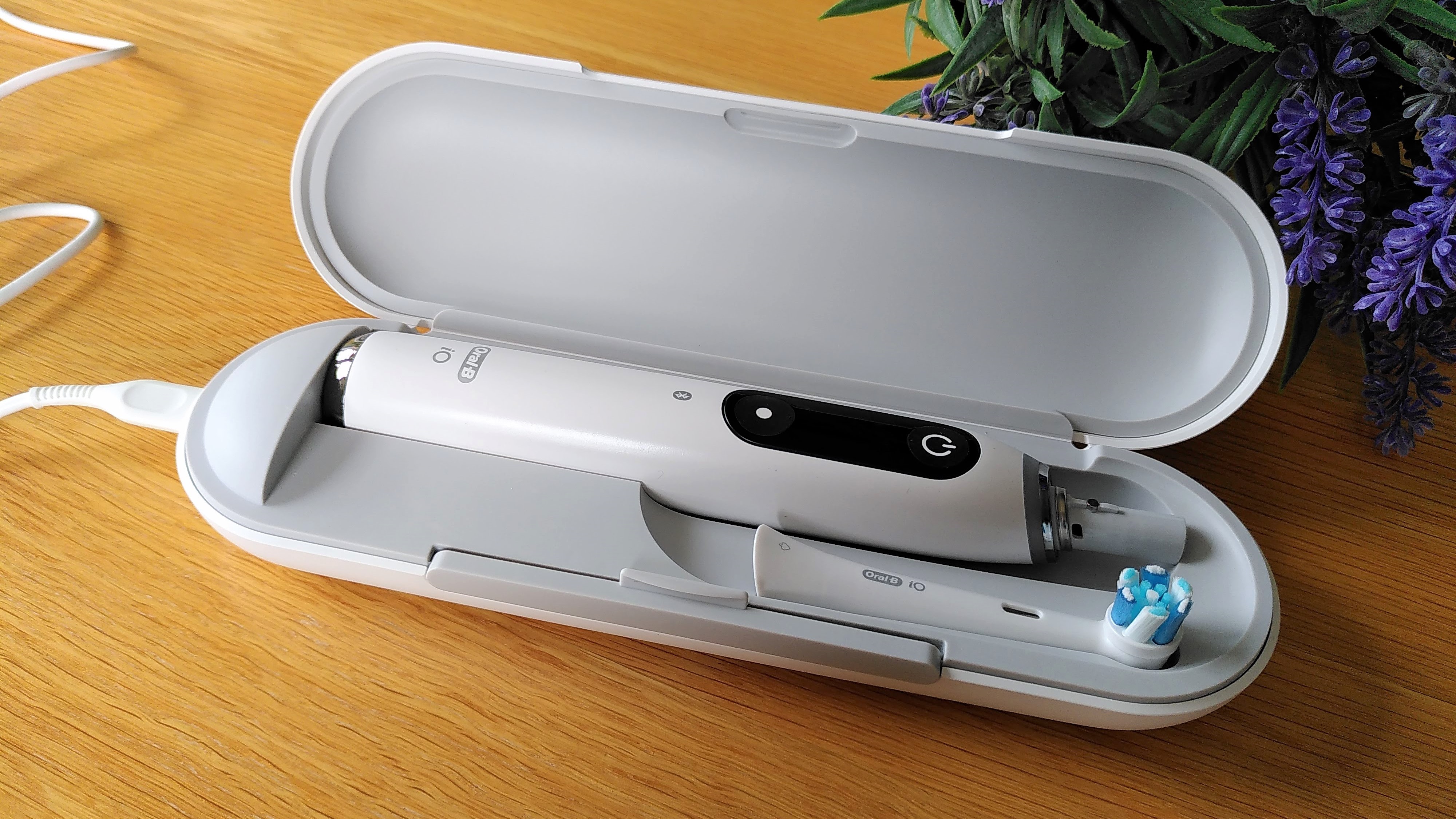 Oral-B iO Series 9 electric toothbrush in charging case