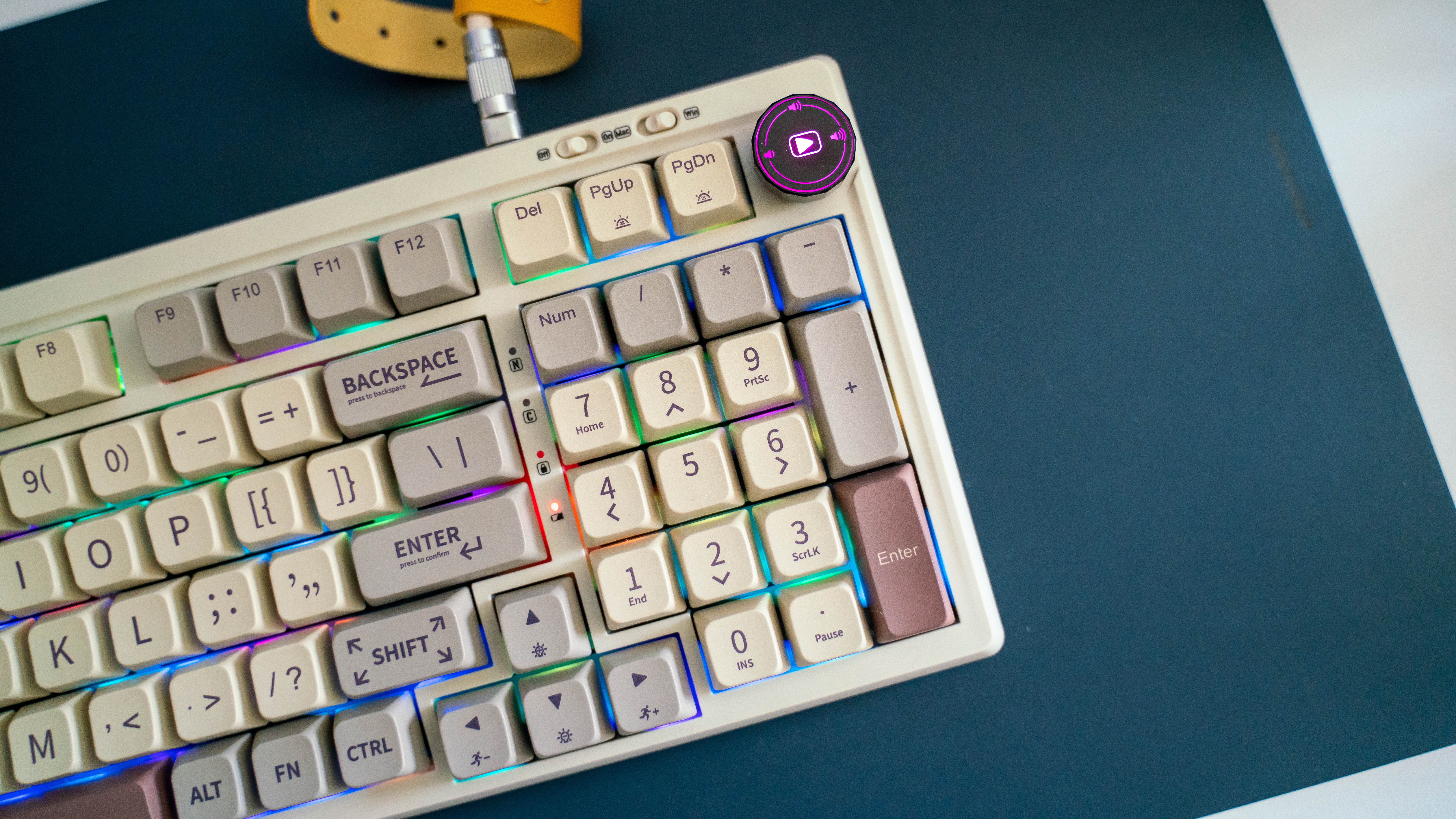 Epomaker RT100 on a desk pad