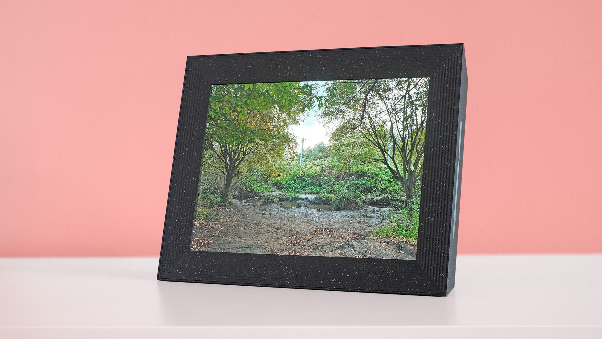 Mason Luxe Aura Digital Photo Frame
