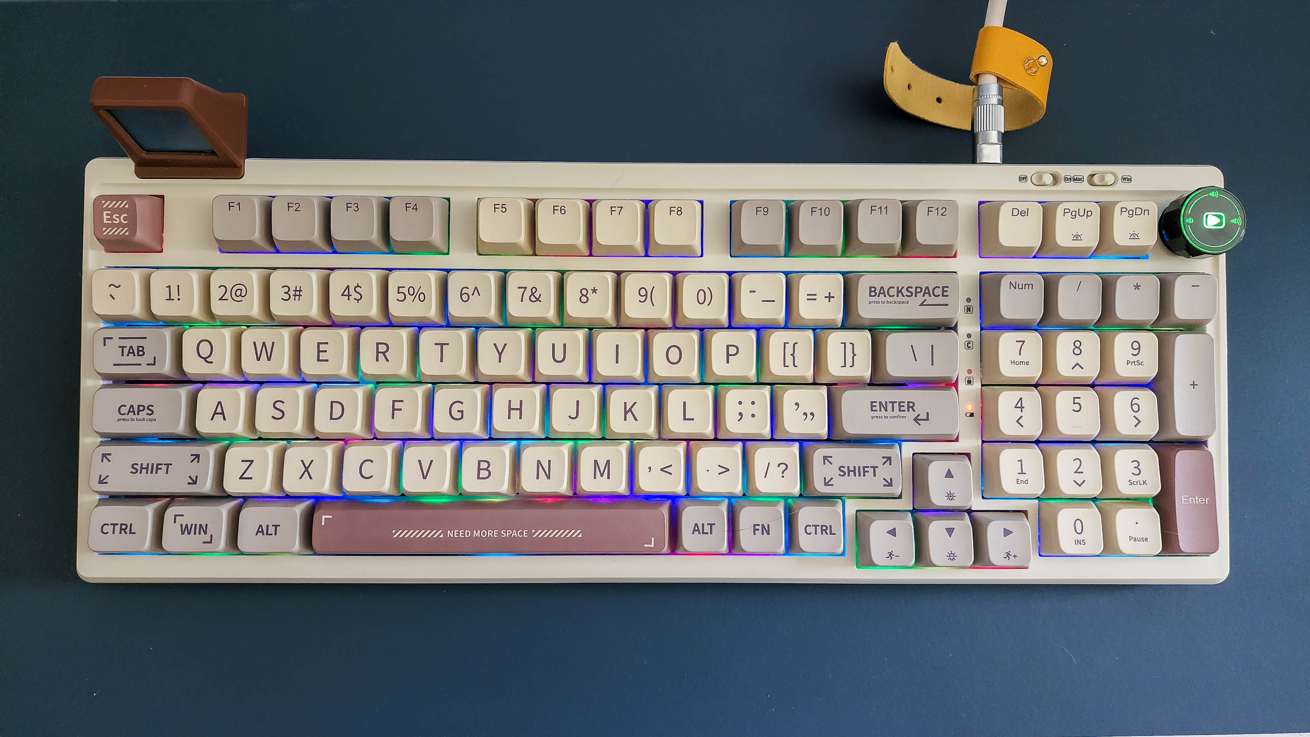 Epomaker RT100 on a desk pad