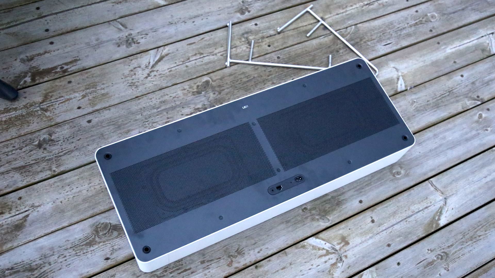the braun le01 wireless speaker