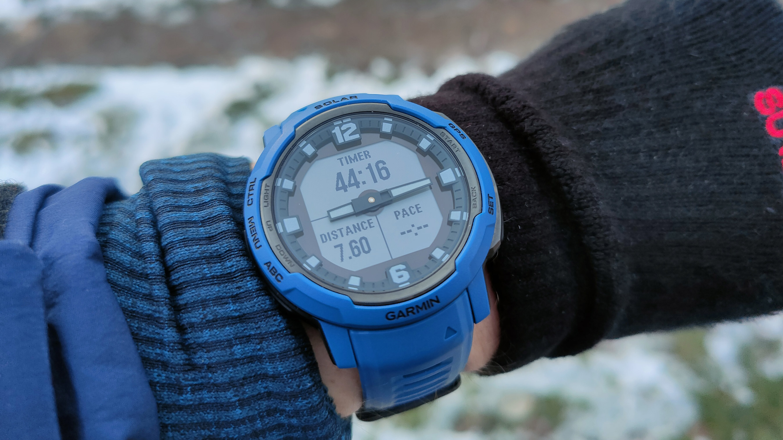Garmin Instinct Crossover during a run in snow