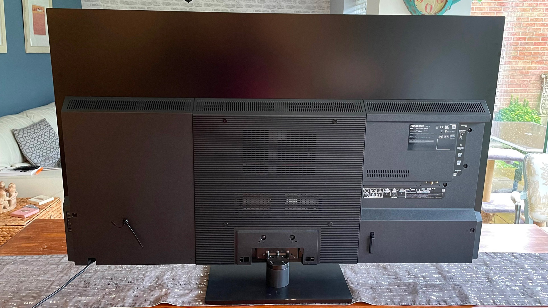 The back of the Panasonic MZ980