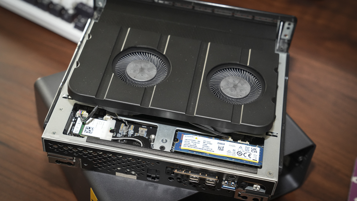 Minisforum MS-S1 Max
