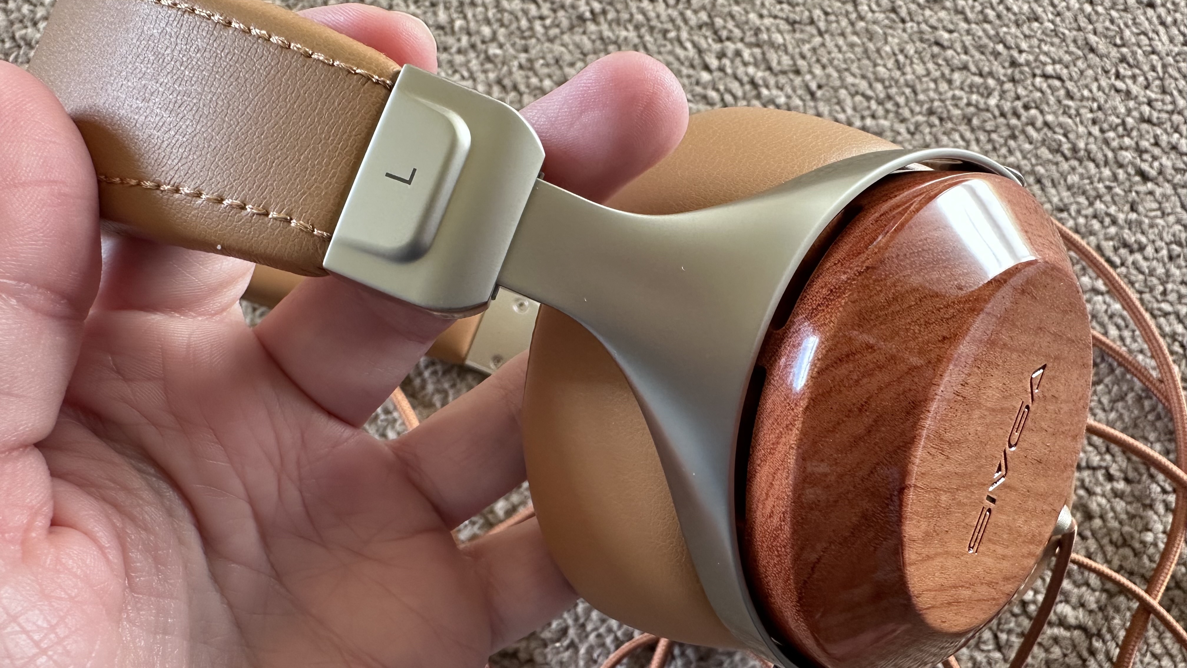 Sivga Robin headphones on a grey surface