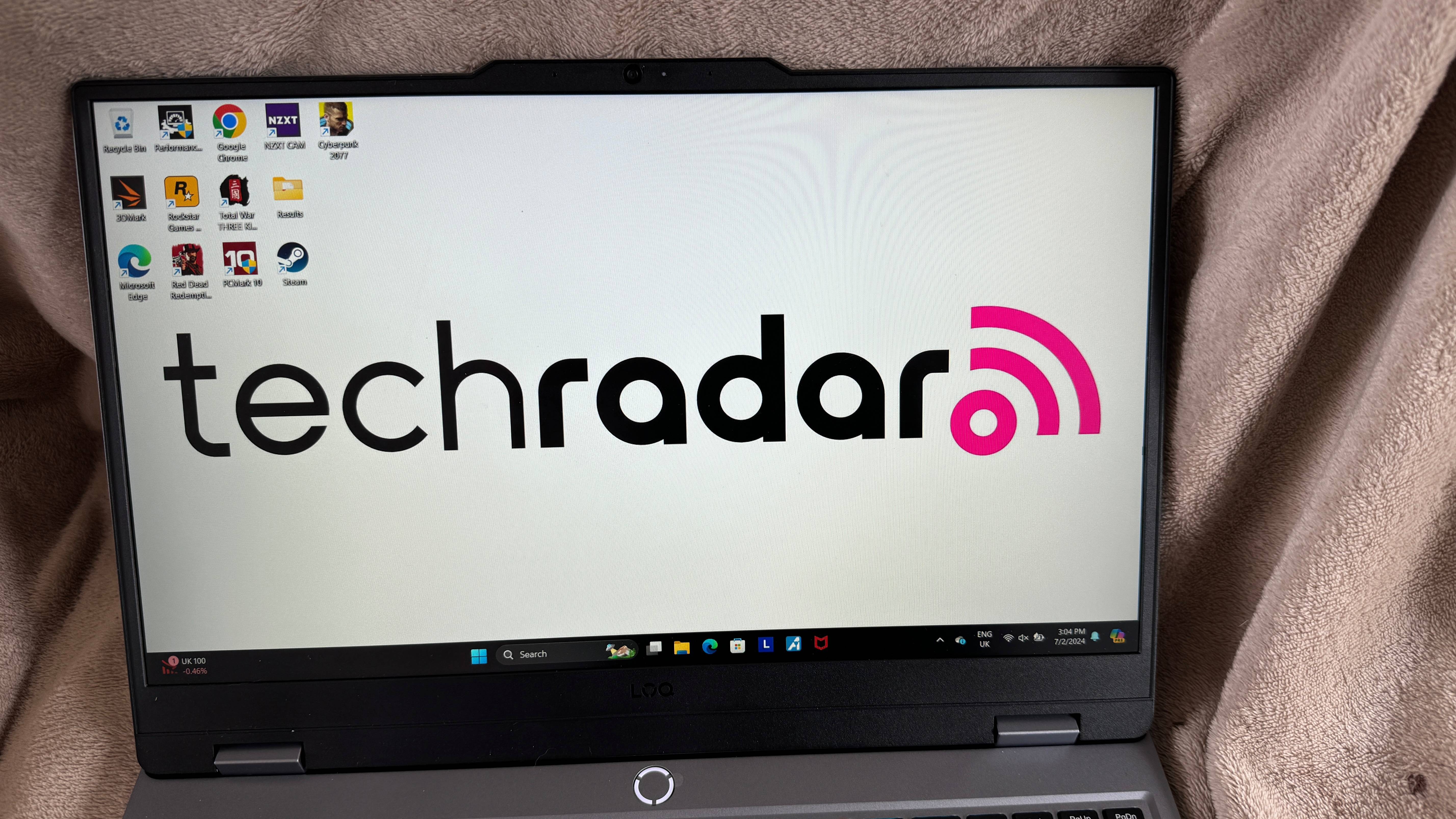 1080p 144Hz refresh rate display on the LOQ 15