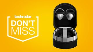 Oculus Quest 2 next to big savings sticker