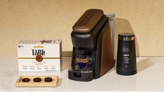 Lavazza Tabli coffee maker with milk frother and pods
