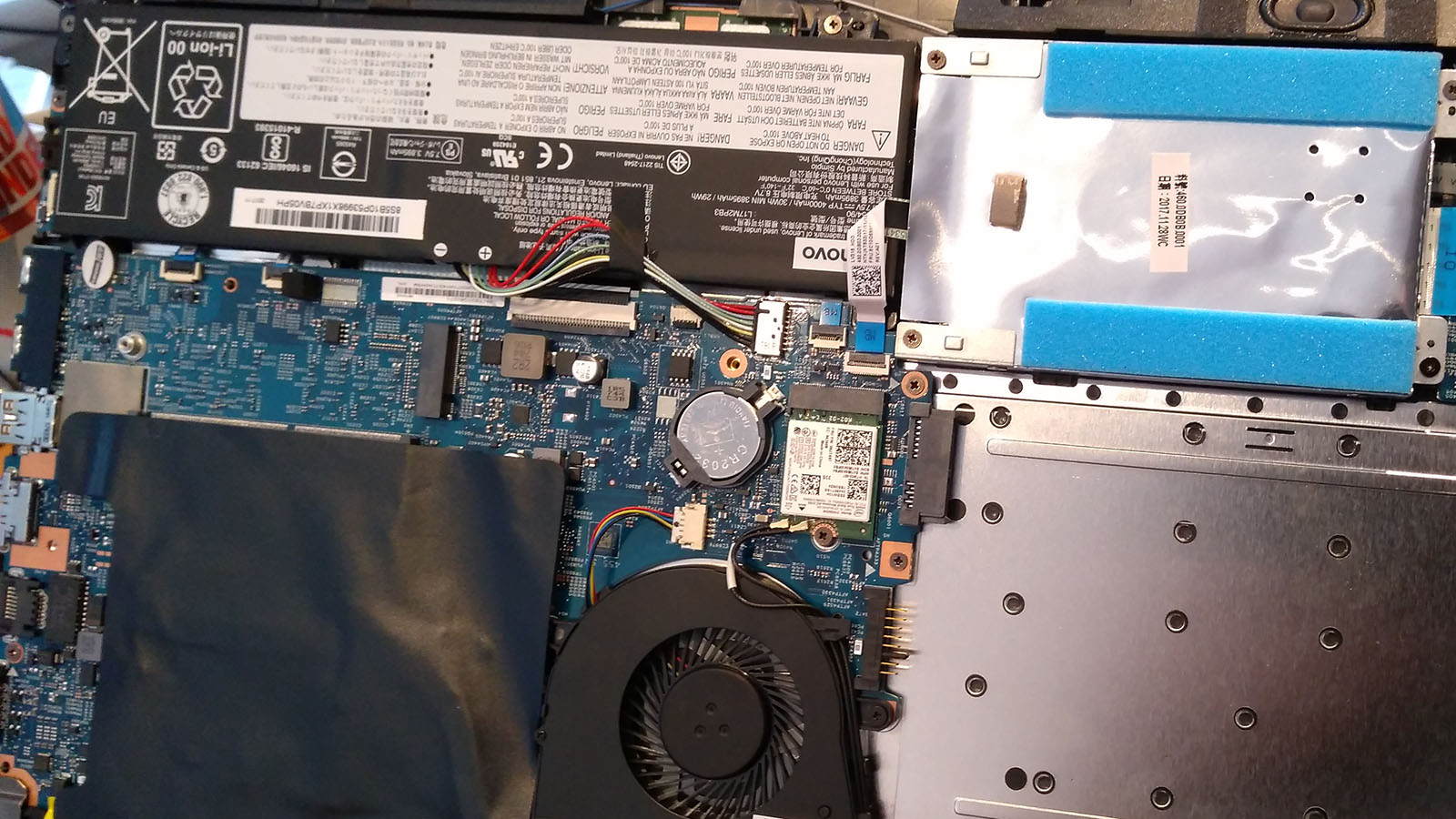 Lenovo V330 internals