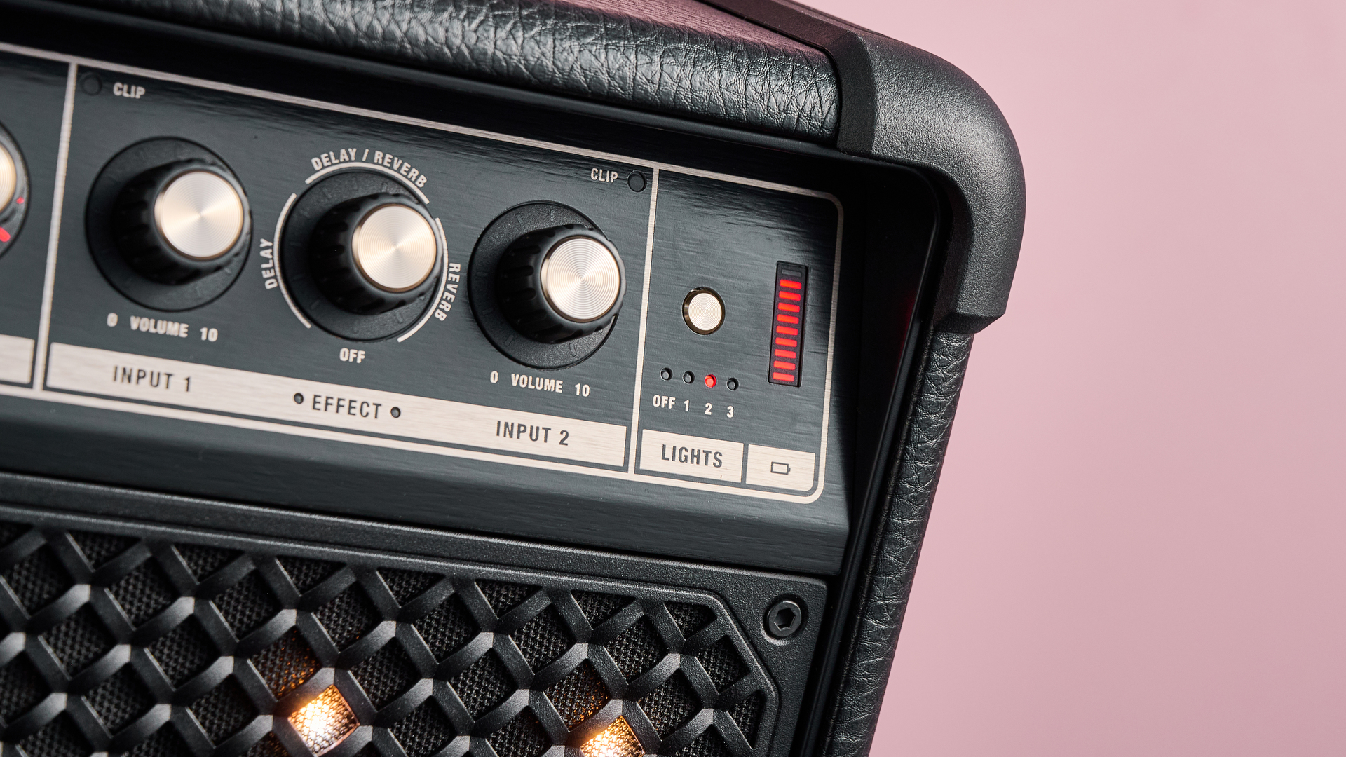 Knobs on the Marshall Bromley 450