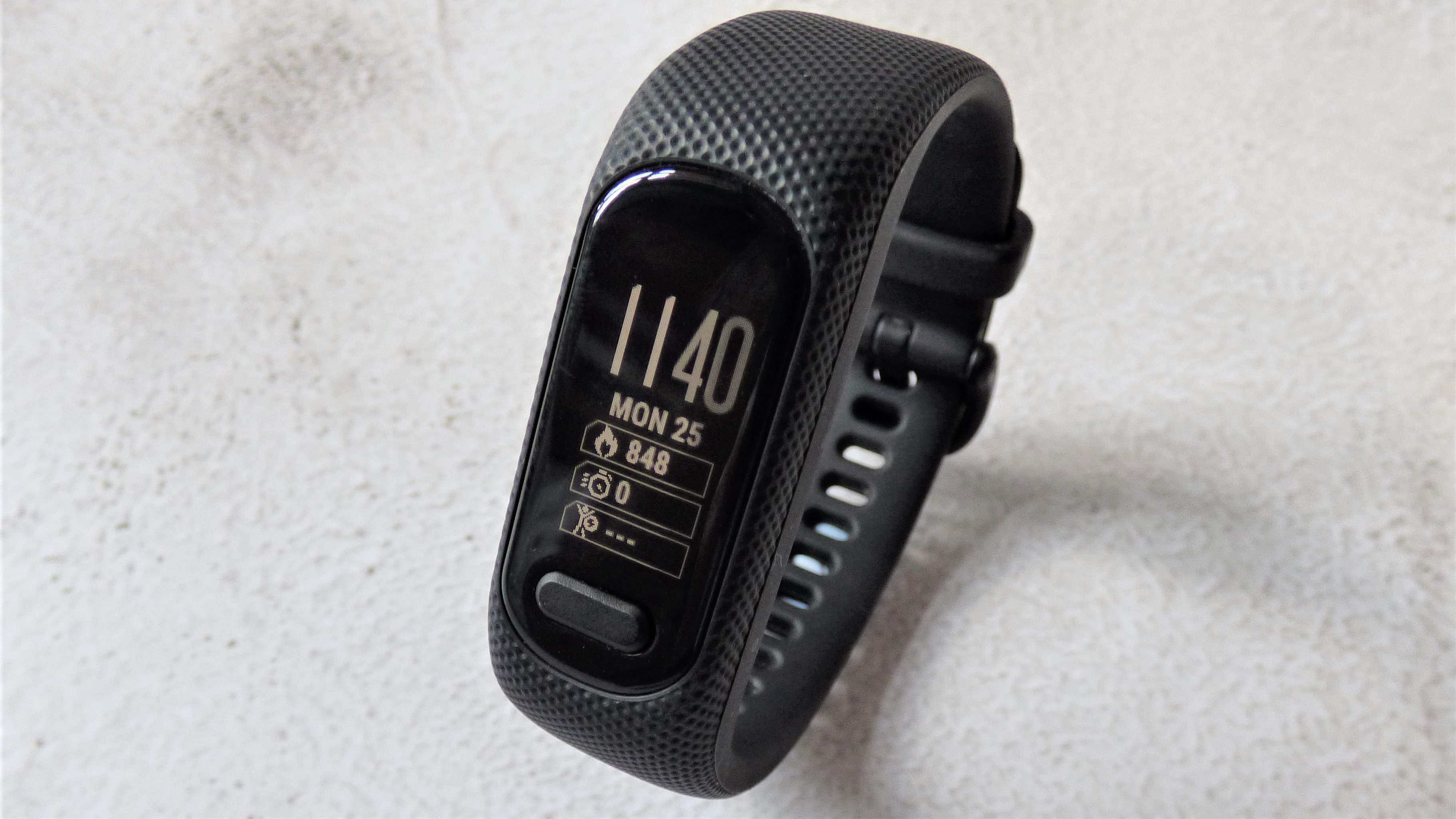 Garmin Vivosmart 5 watch with black band