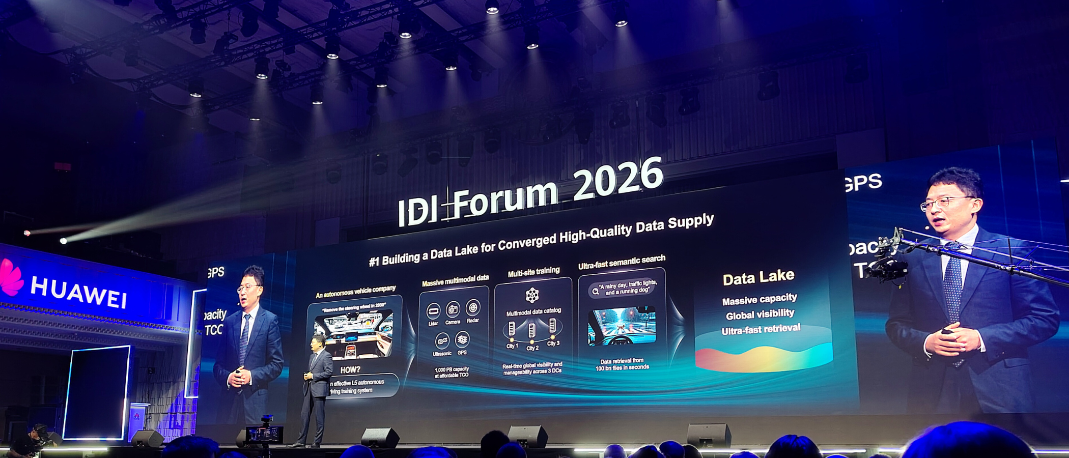 A slide on-screen during Huawei's IDI Forum 2026 presentation in Paris