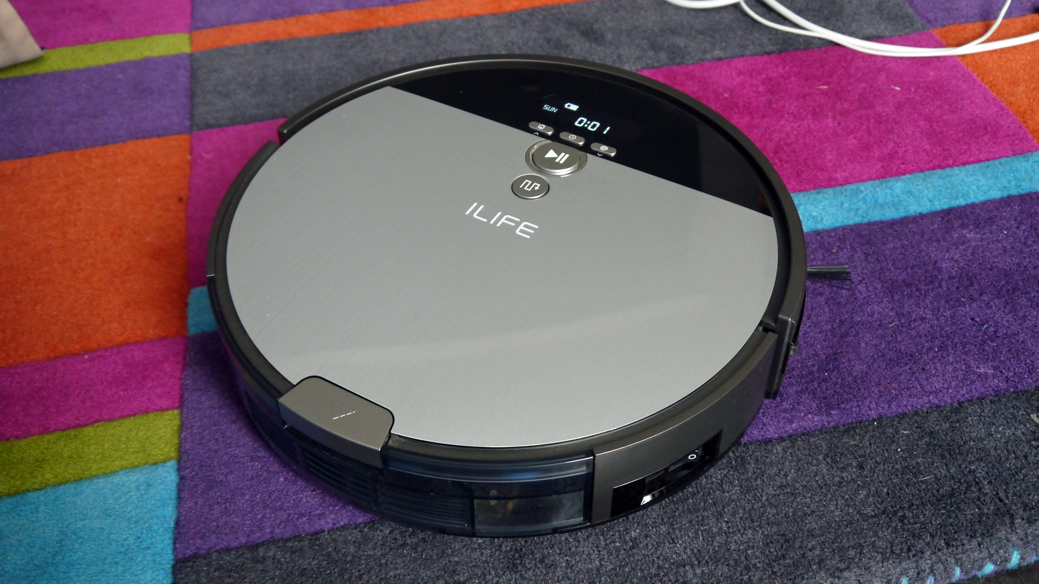 iLife V8S on carpet