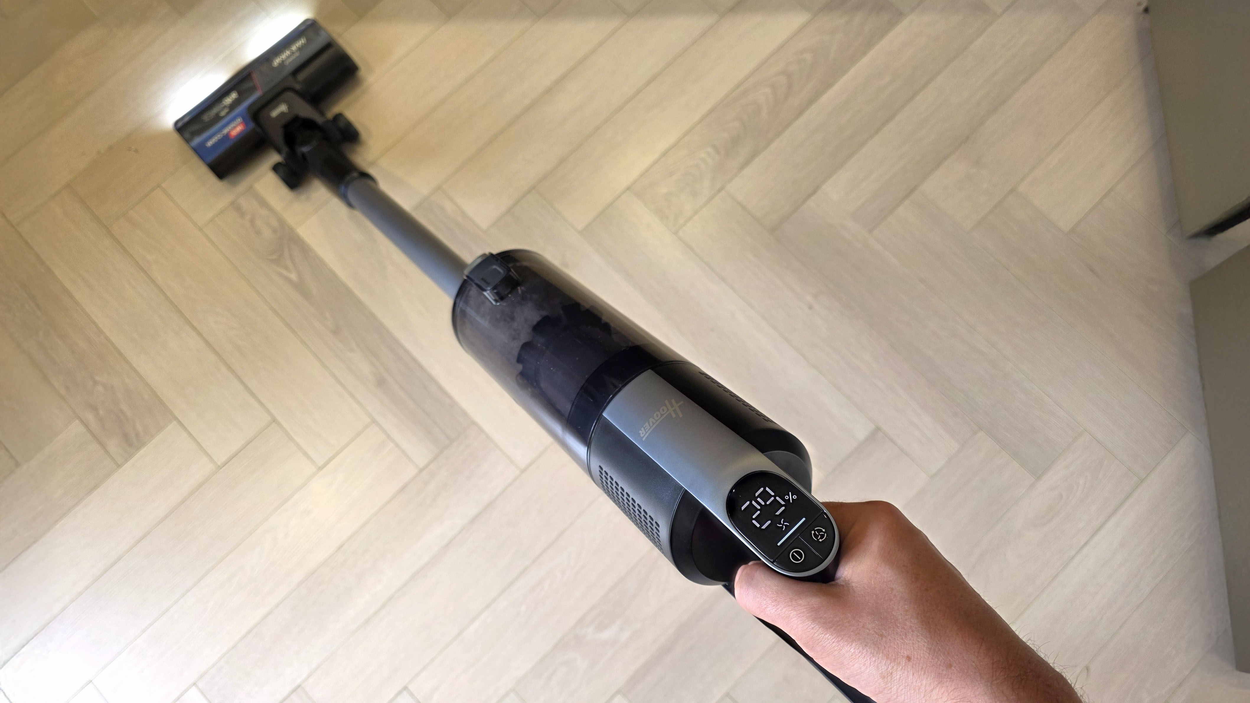 Hoover HF3 DynamicClean vacuum cleaner cleaning hard floor