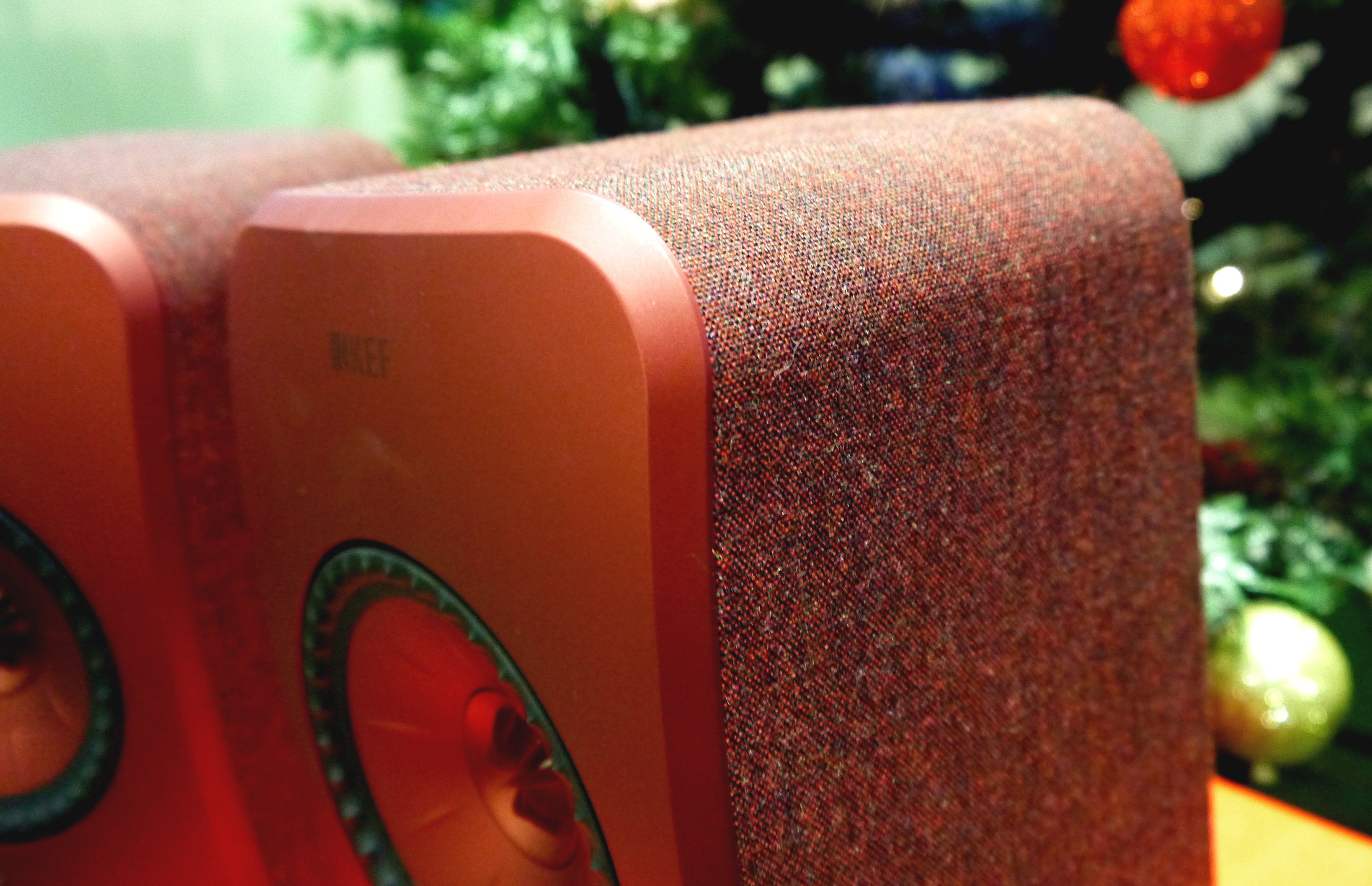 KEF LSX speaker