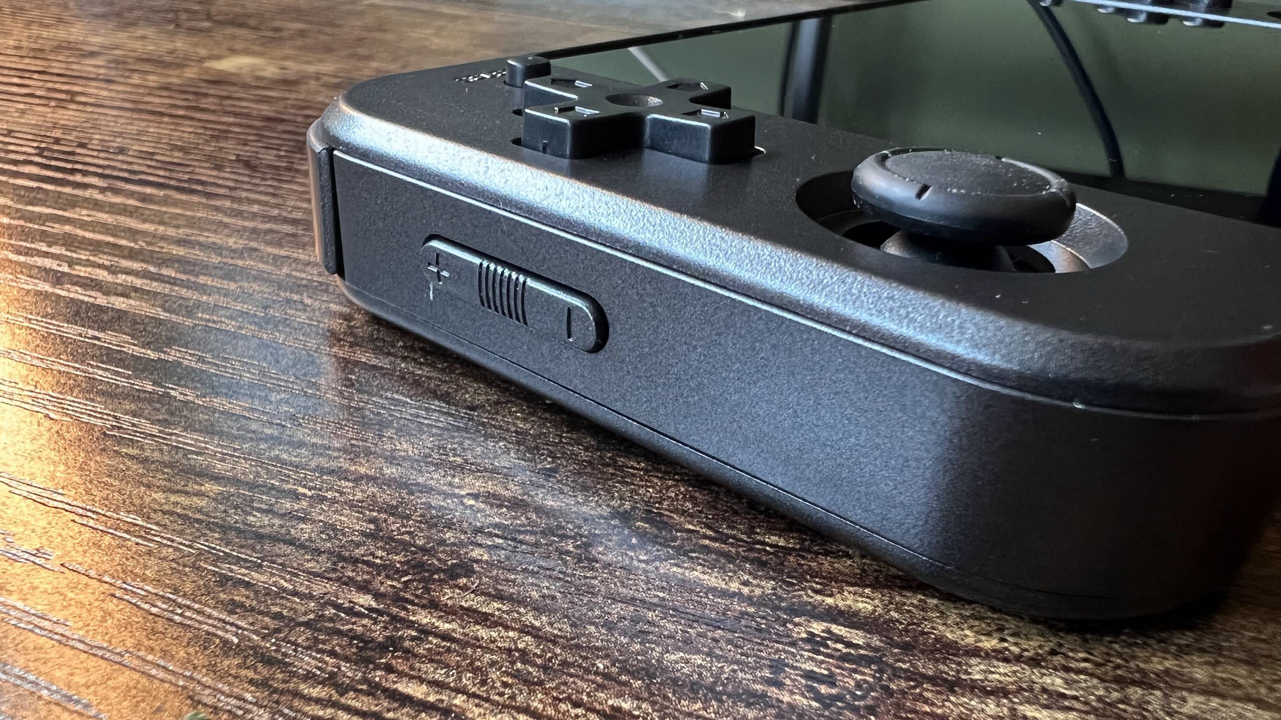 The Anbernic RG552 retro handheld