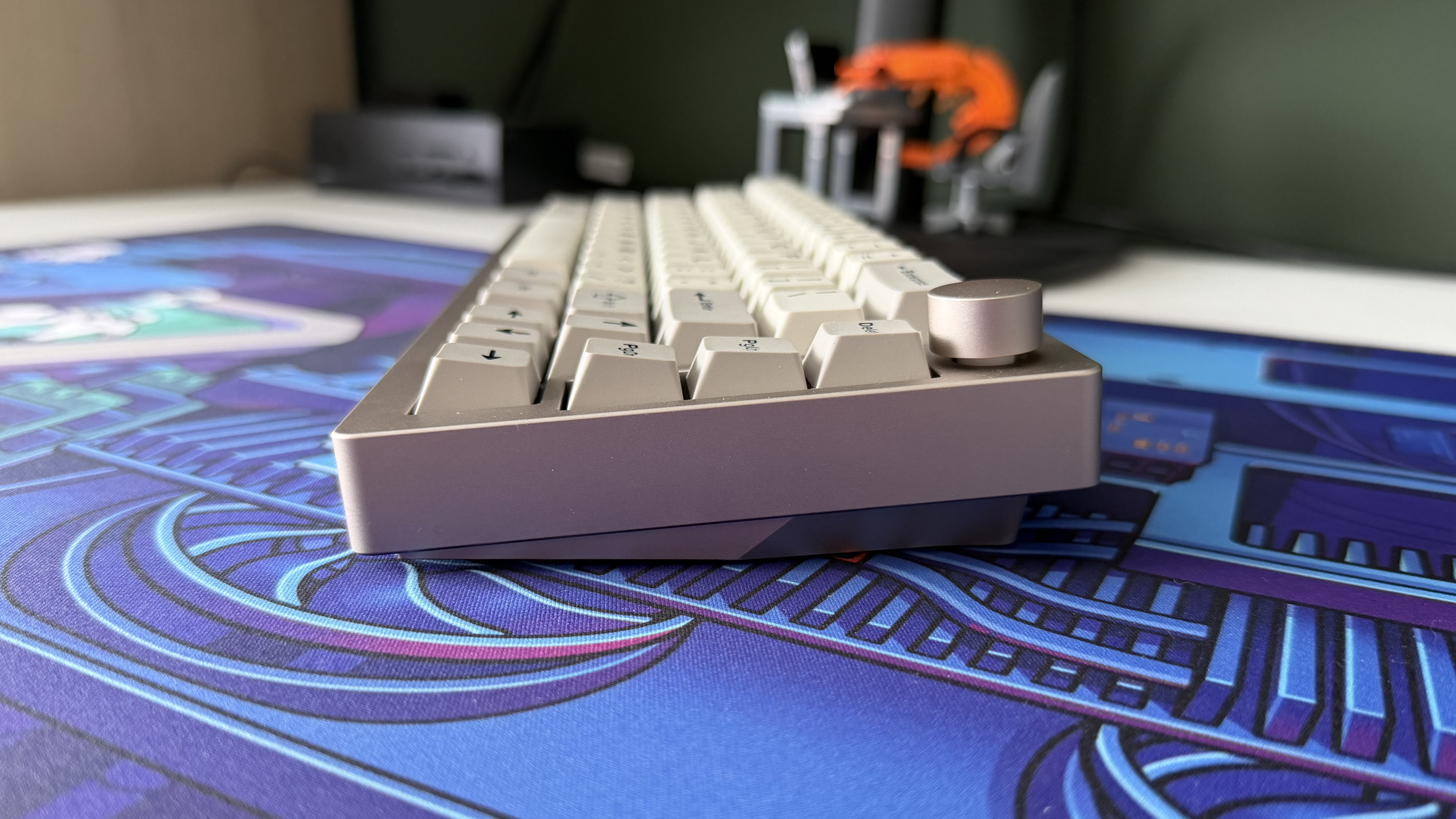 A side-on view of the Epomaker 65.
