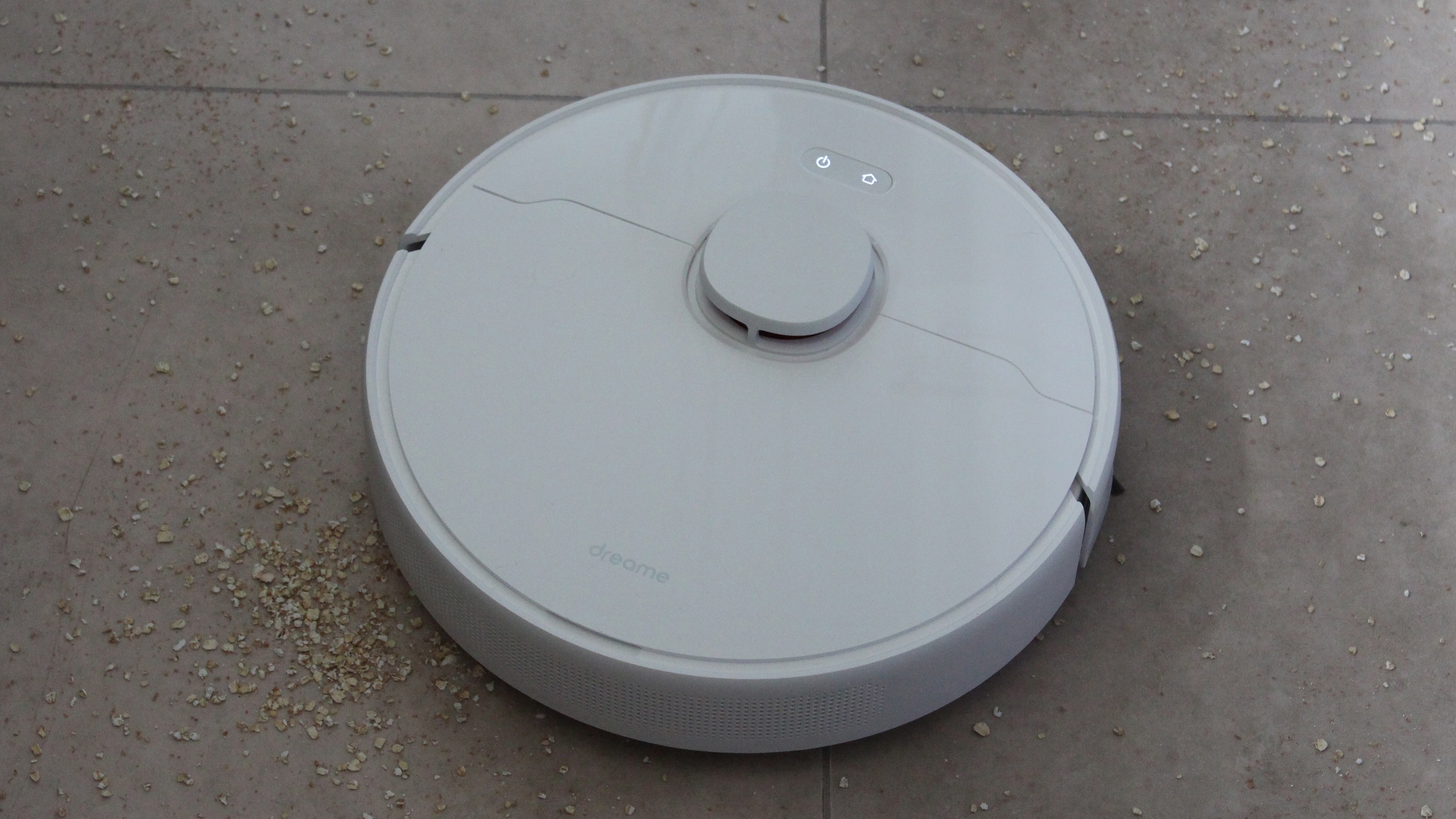 DreameBot D10 Plus cleaning oats hard floor
