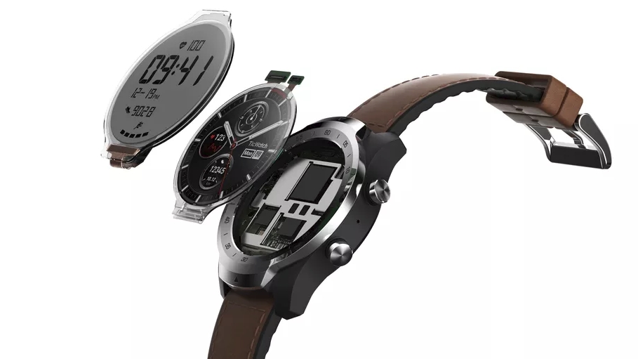 An example of how the screen technology works on the Ticwatch Pro