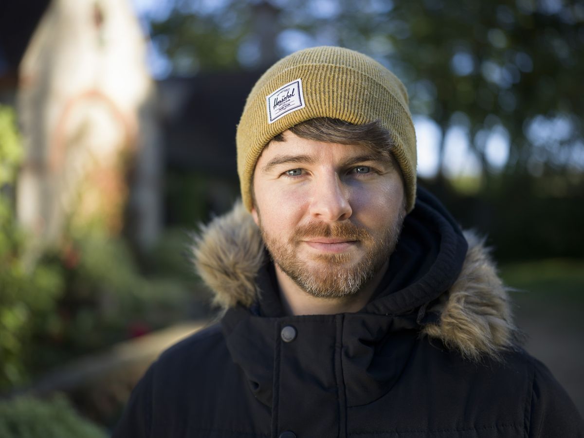A shallow depth of field portrait taken with the Hasselblad X2D 100C