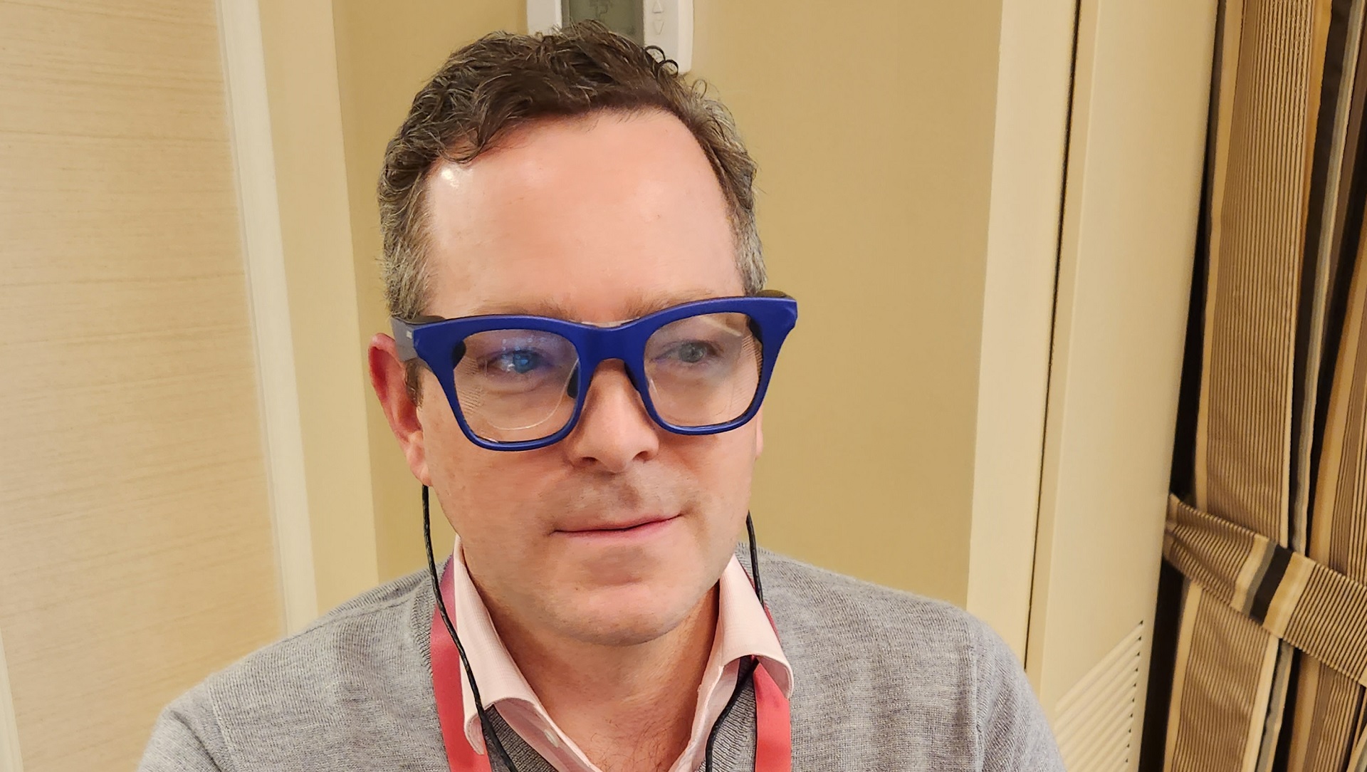 Jeremy Kaplan in Lumus smart glasses