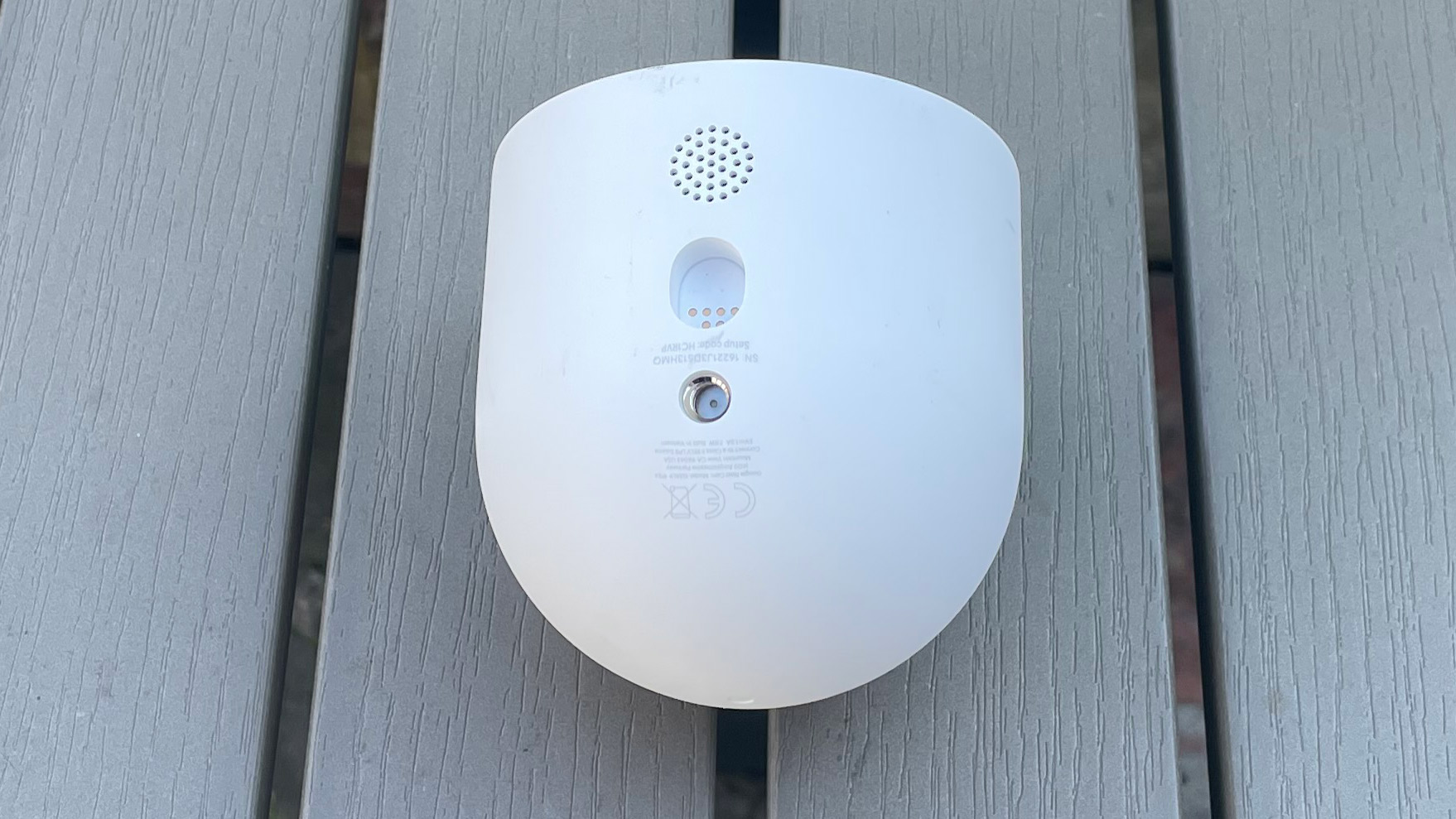 The bottom of the Google Nest Cam (battery)