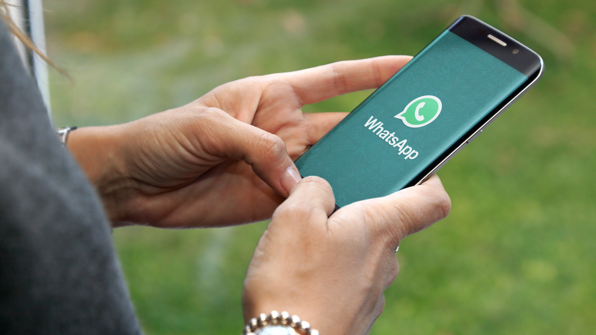 Use a VPN to access WhatsApp in China